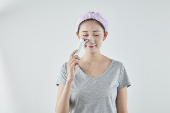 毛穴吸引器