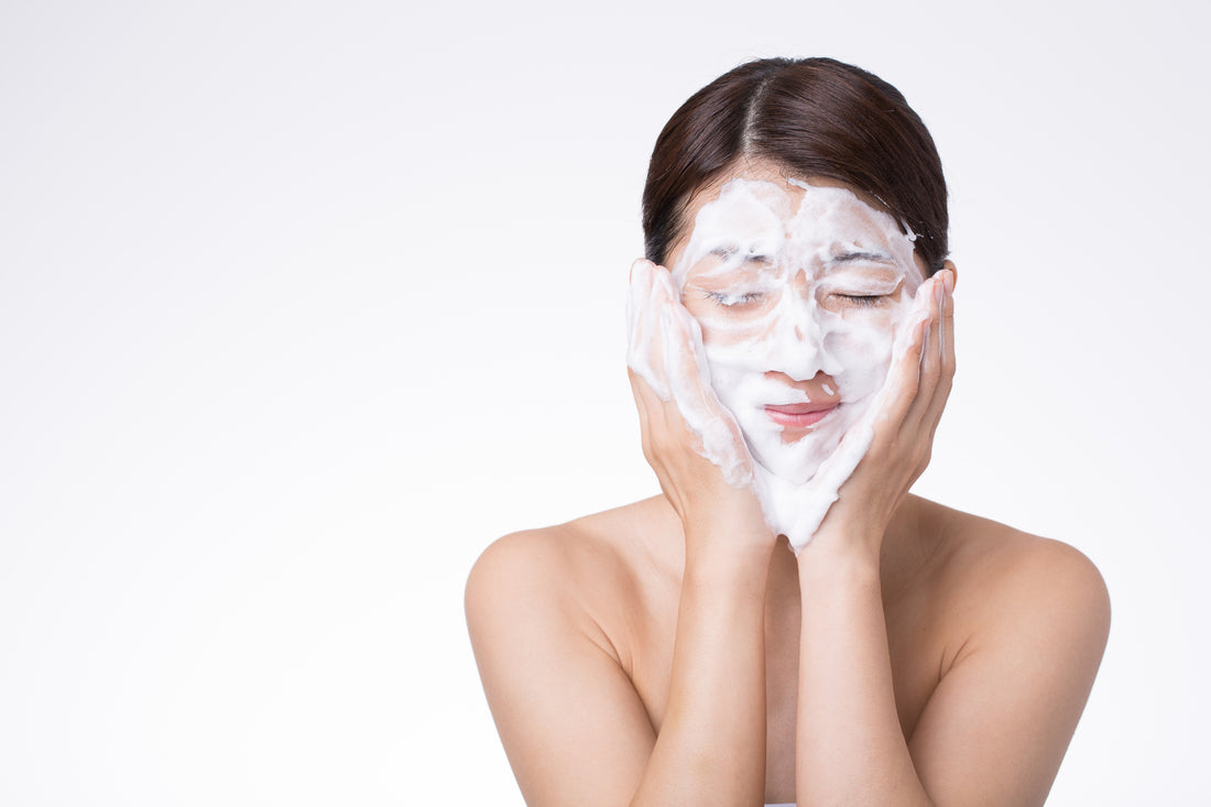 毛穴の汚れをスッキリ落とす洗顔方法